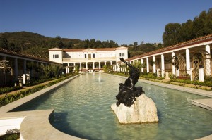 The outer peristyle at the reimagined Getty Villa, Sept. 8, 2005. Photo: The Getty Research Institute, L.A. (2011.1A.68)