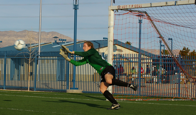 Blues goalie Karen Bardsley makes a save in a 0-0 tie against Ajax.