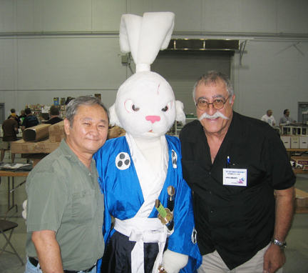 Stan Sakai (left), his comic-book character, Usagi Yojimbo, and his buddy, famed MAD magazine cartoonist Sergio Aragones. Aragones illustrated the cover for the convention's commemorative 40th anniversary book (inset).