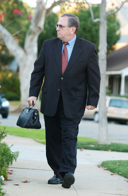 Dr. Herbert Rubin is a Palisadian doctor who makes house calls his business.