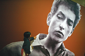 A young music fan from Toluca Lake Elementary reaches out to a legend at Skirball Cultural Center