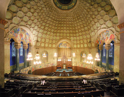 The landmark Wilshire Boulevard Temple, featured on the Conservancy's October 2 tour, is distinguished by an immense Byzantine-style dome. Photo courtesy Laszlo Regos Photography.