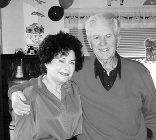Harold Lowe and his wife, Lenora, in 1998.