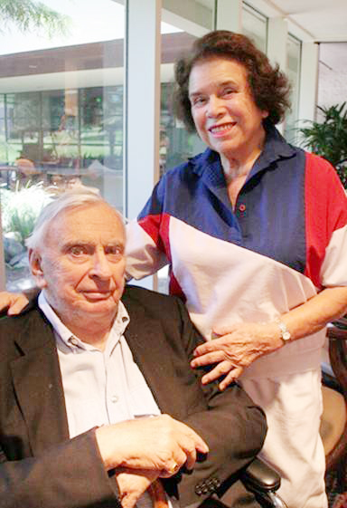 Teddi hosted author Gore Vidal in her home as part of her Great Minds series. Photo: Margery Epstein